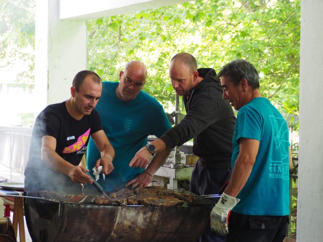 OLYMPUS DIGITAL CAMERA